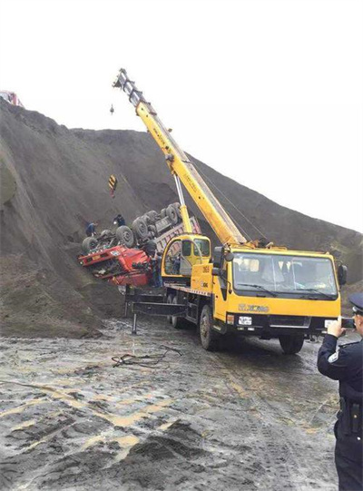 高平上犹道路救援